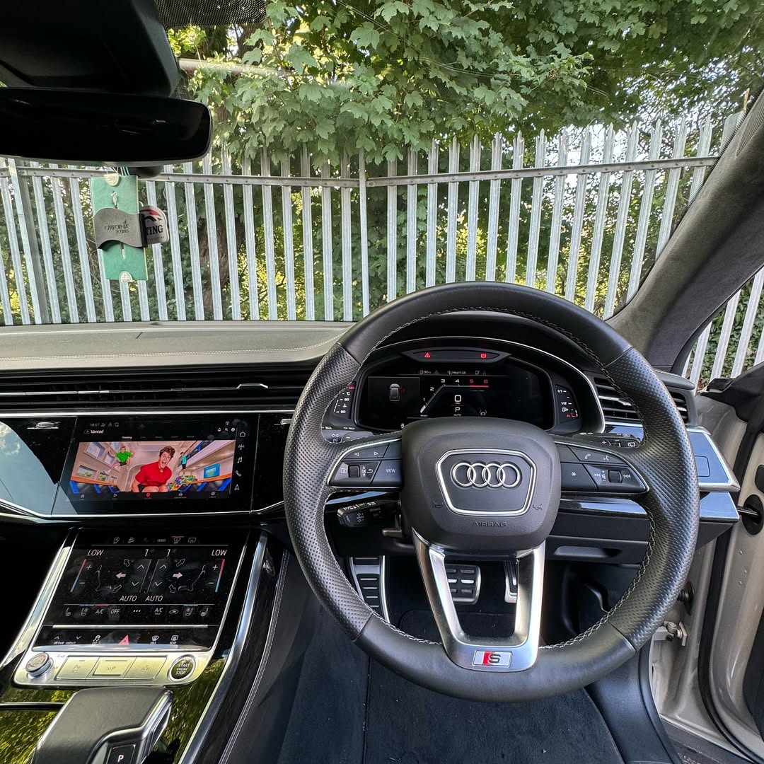 Media Bbox for Audi Cars